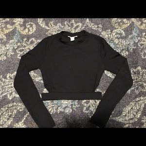 Black long sleeve crop top